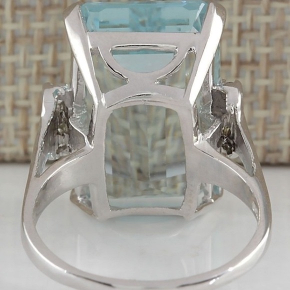 Aquamarine Ring - Picture 6 of 7